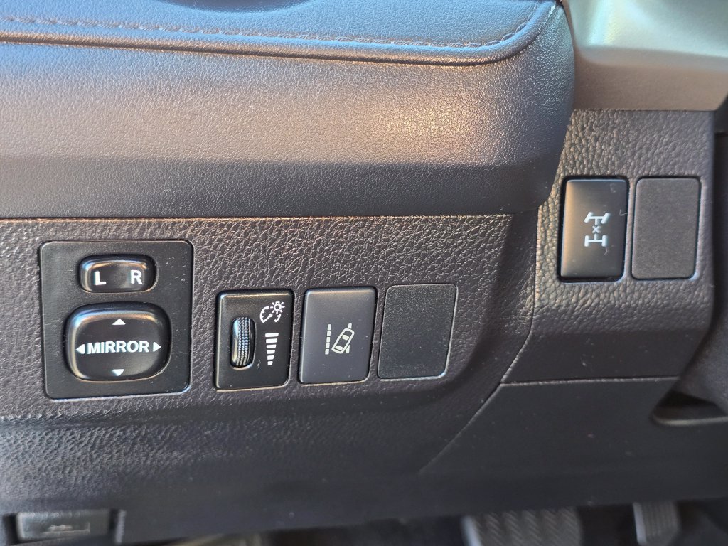 Used 2017 Toyota RAV4 LE w/ All Weather Liner Package AWD/4WD image 20