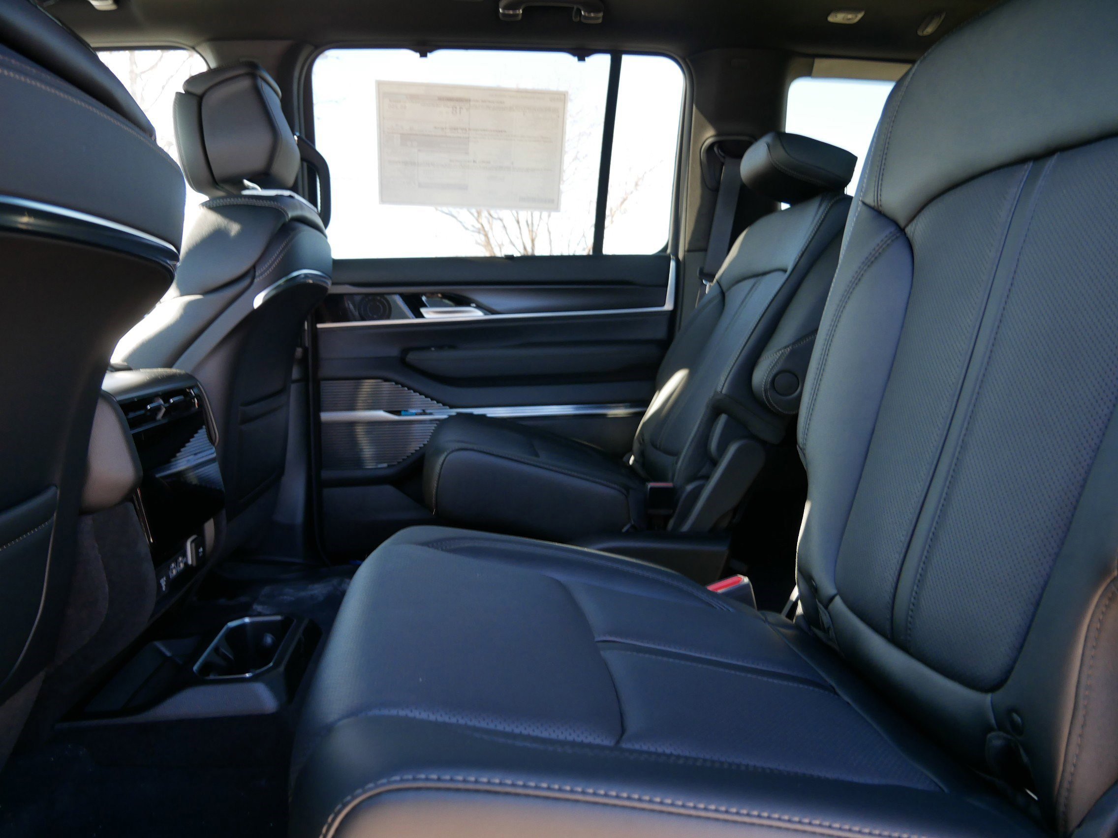 New 2026 Jeep Grand Wagoneer L Summit image 10