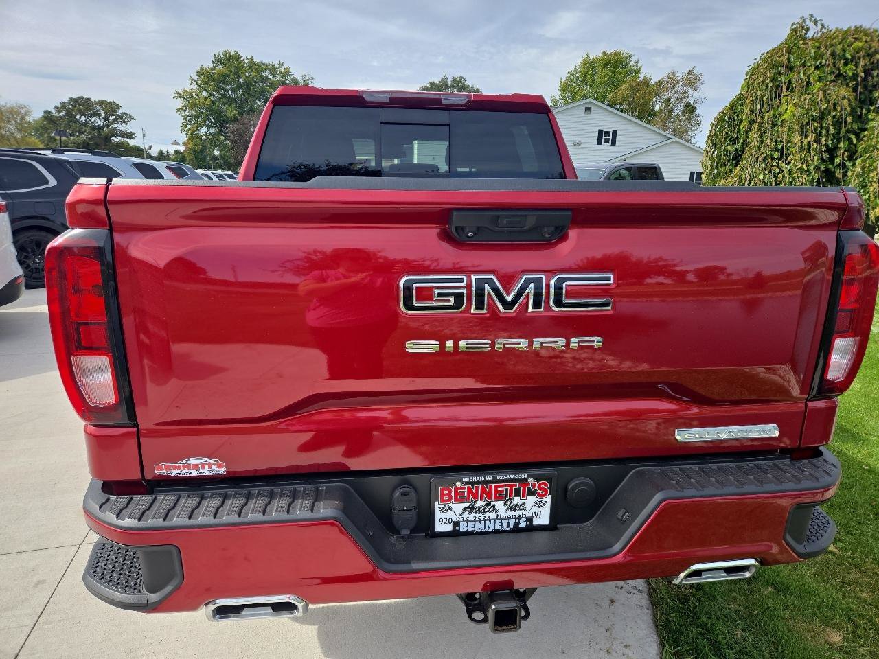 Used 2023 GMC Sierra 1500 Elevation w/ Preferred Package AWD/4WD image 5