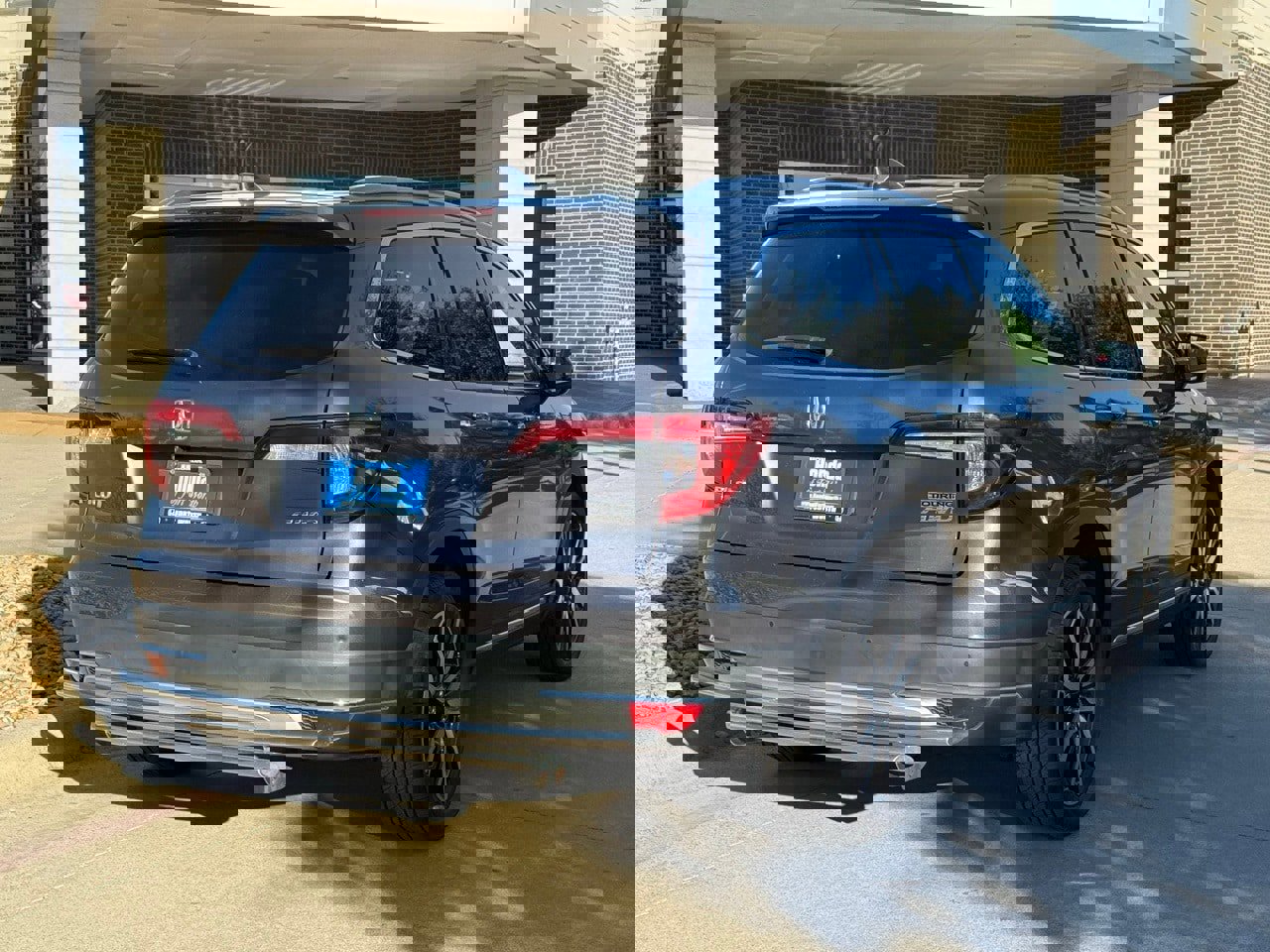 Used 2019 Honda Pilot Touring image 7