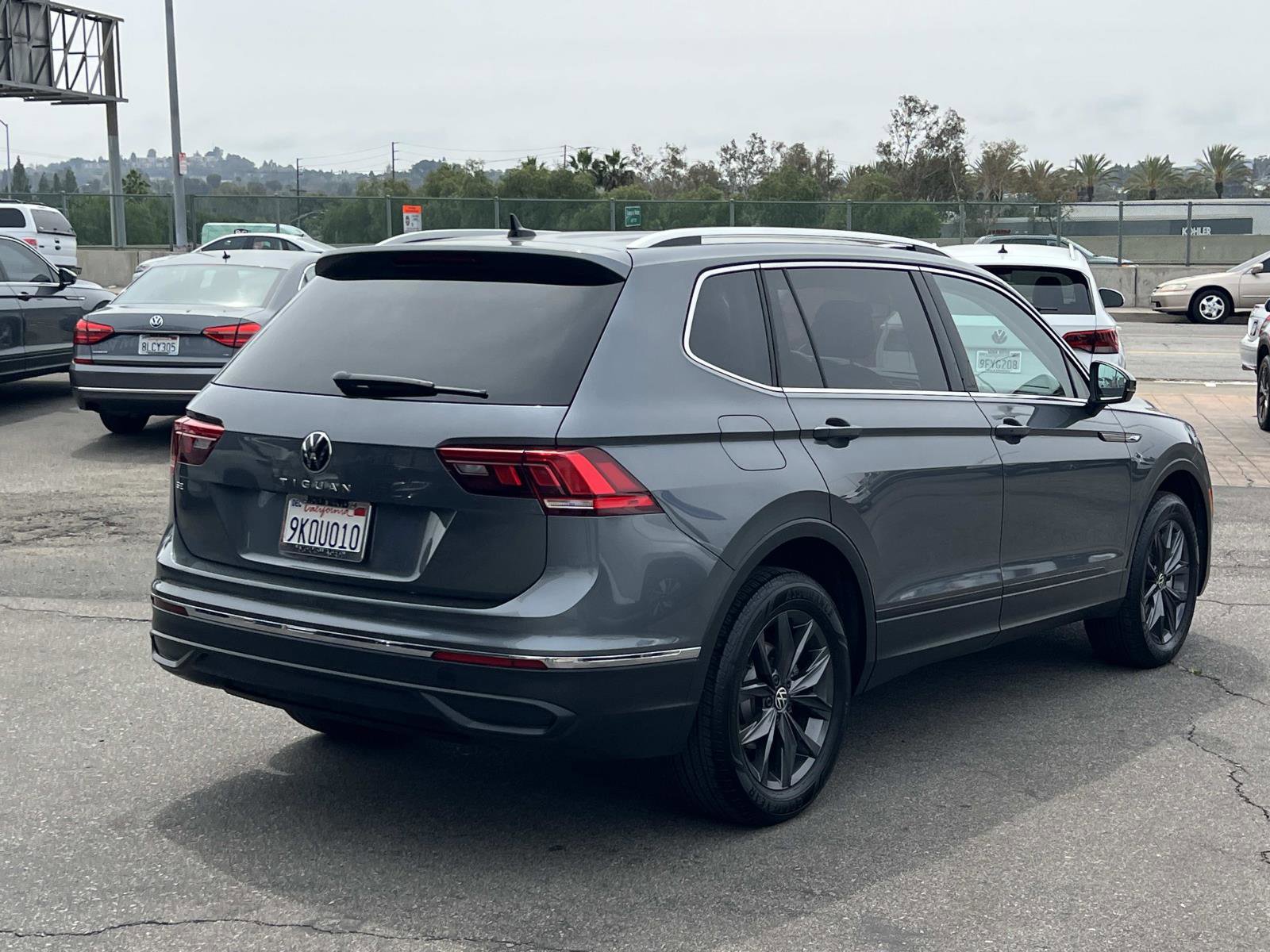 Certified 2023 Volkswagen Tiguan SE image 25