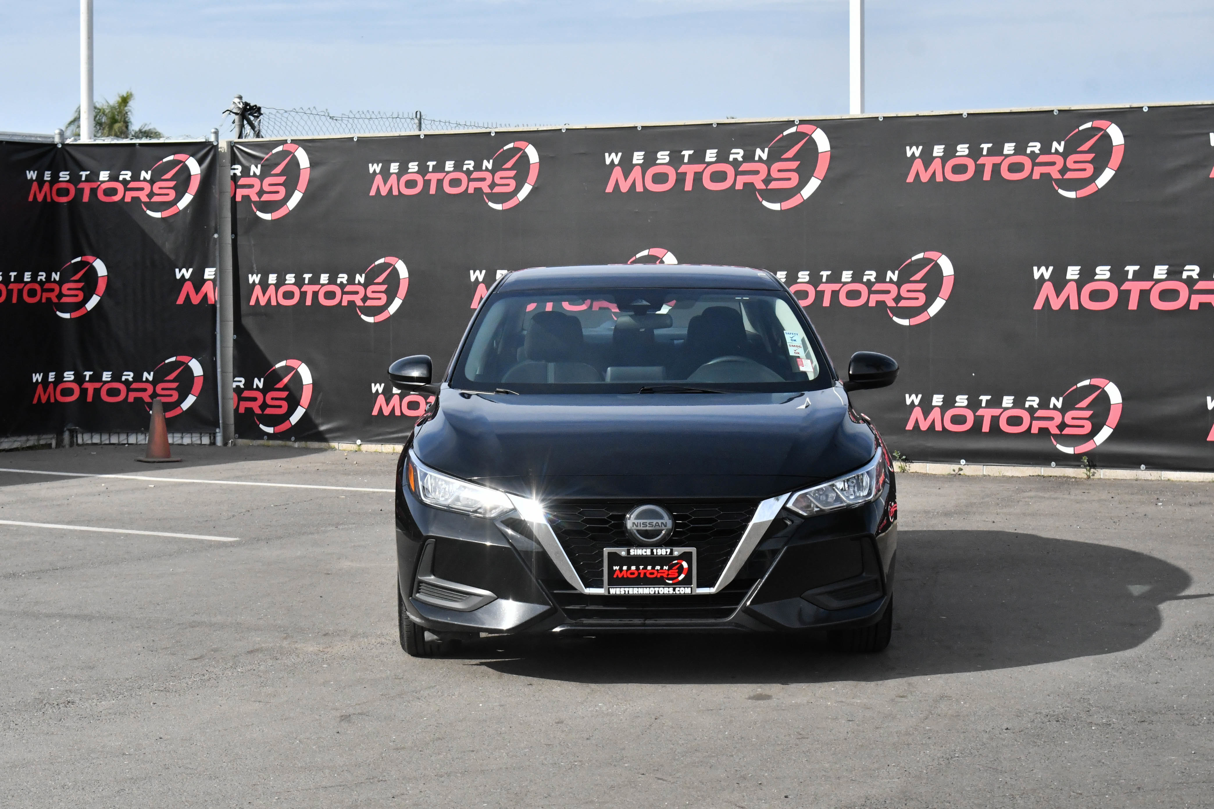 Used 2023 Nissan Sentra SV image 2