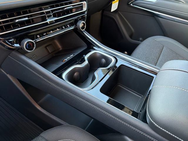 New 2026 Chevrolet Traverse LT w/ Sun and Wheel Package FWD image 31