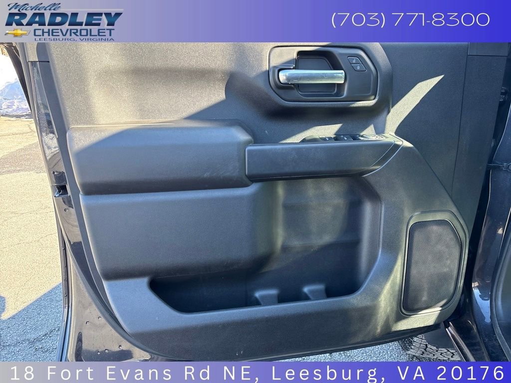 Used 2024 Chevrolet Silverado 2500 Custom w/ Custom Value Package image 12