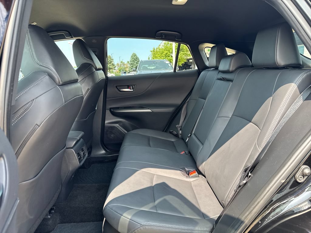 Used 2024 Toyota Venza XLE AWD/4WD image 30