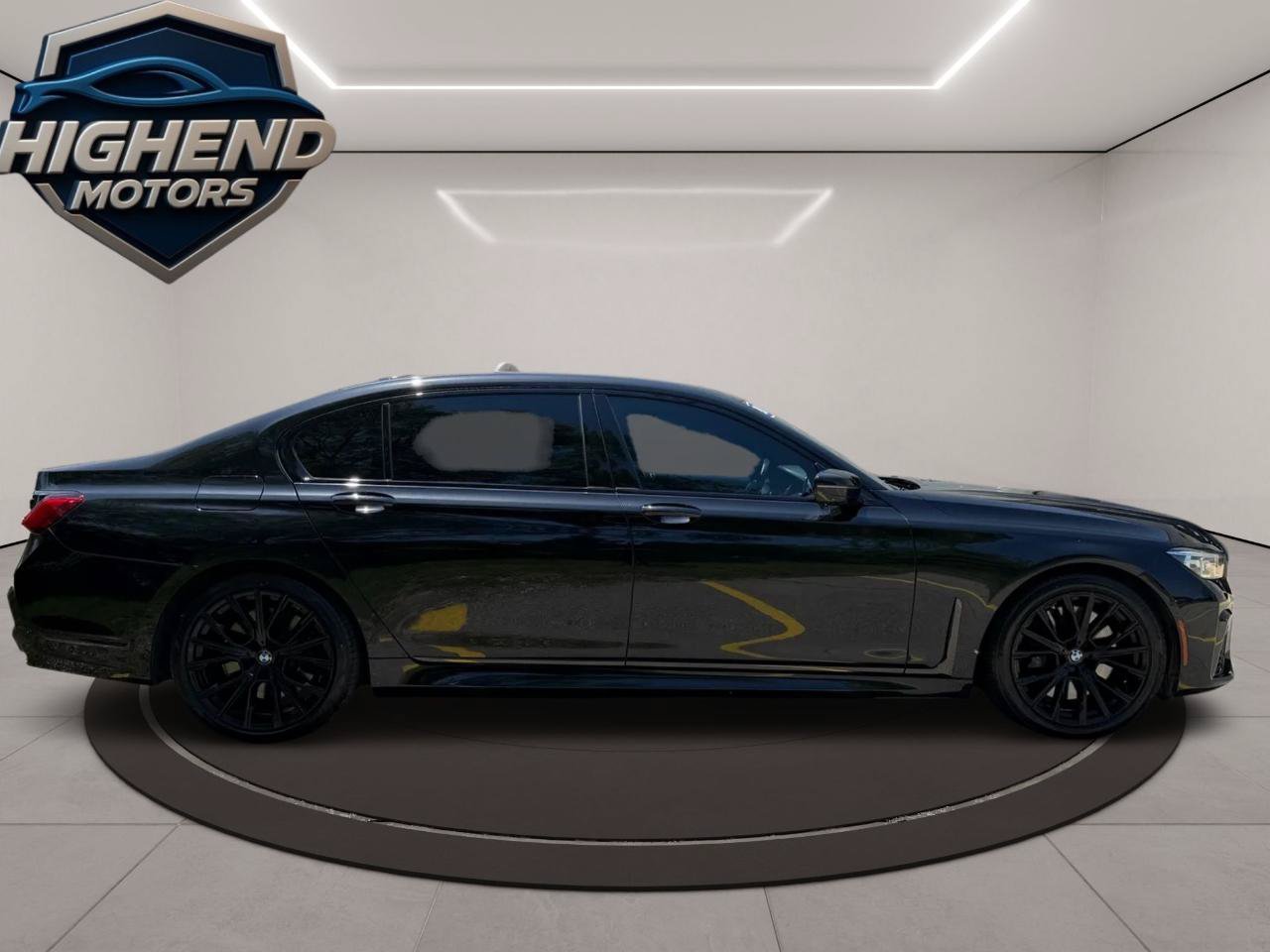 Used 2022 BMW 750i xDrive w/ Luxury Rear Seating Package AWD/4WD image 7