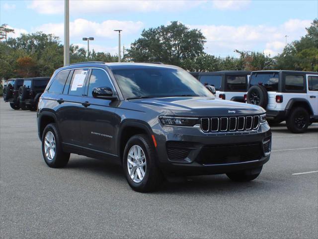 Certified 2025 Jeep Grand Cherokee Laredo X image 2