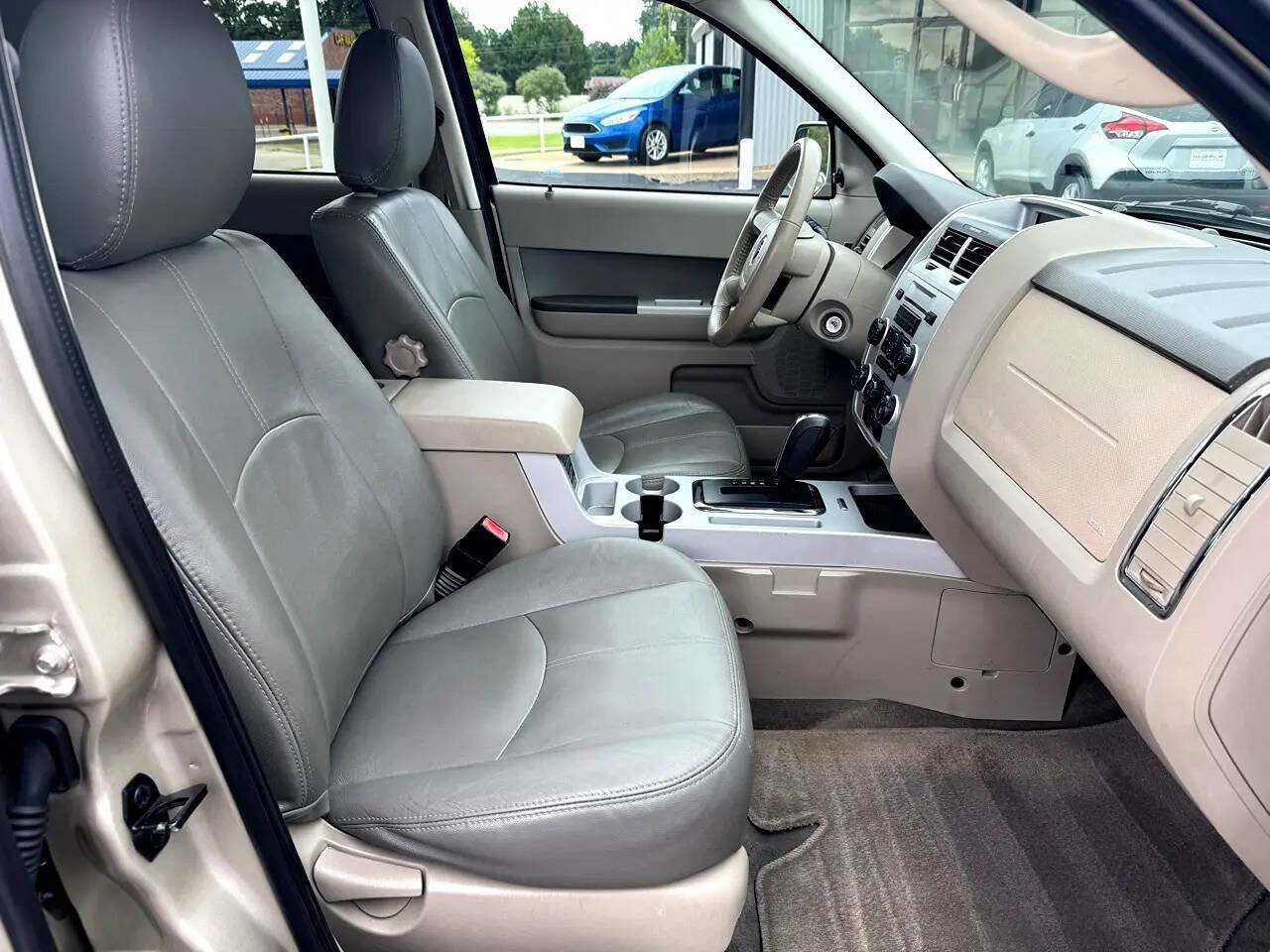 Used 2011 Mercury Mariner Premier w/ 202A Rapid Spec Order Code image 19