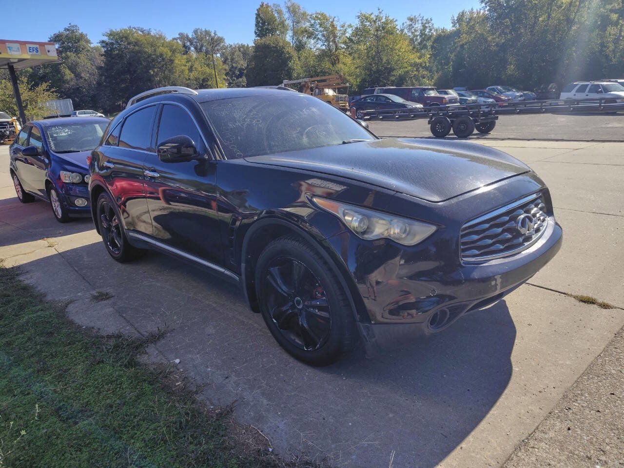 Used 2010 INFINITI FX35 AWD w/ Premium Pkg image 2