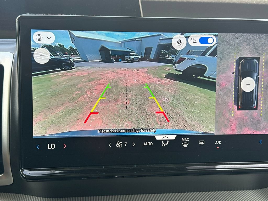 Certified 2025 Ford Expedition Active AWD/4WD image 31