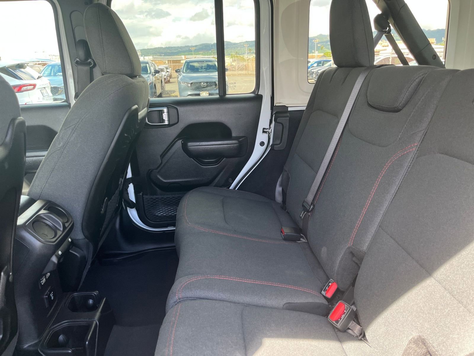 Used 2025 Jeep Wrangler Rubicon image 25