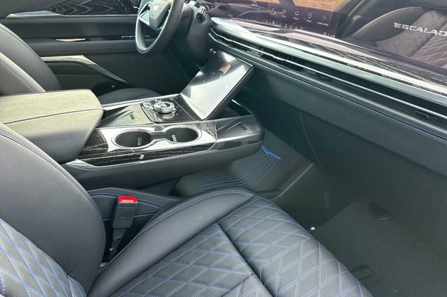 New 2026 Cadillac Escalade IQ Sport 1 w/ LPO, ONYX Package image 16