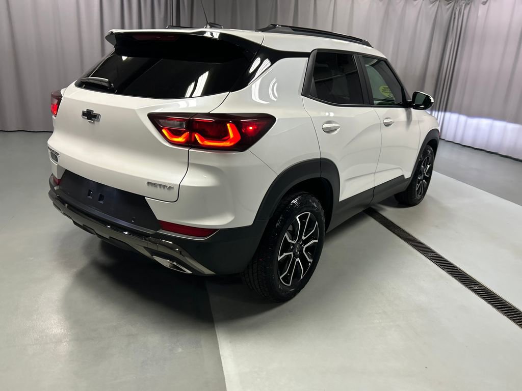 Used 2024 Chevrolet TrailBlazer ACTIV w/ Driver Confidence Package image 7