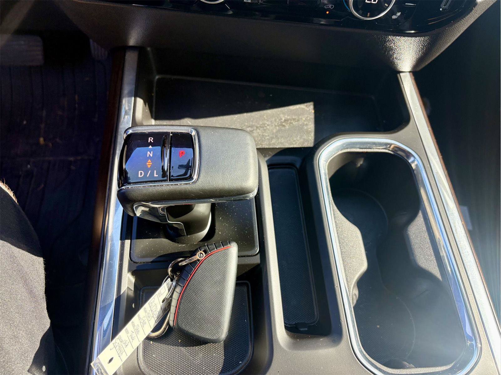 Used 2025 GMC Sierra 1500 SLT AWD/4WD image 20