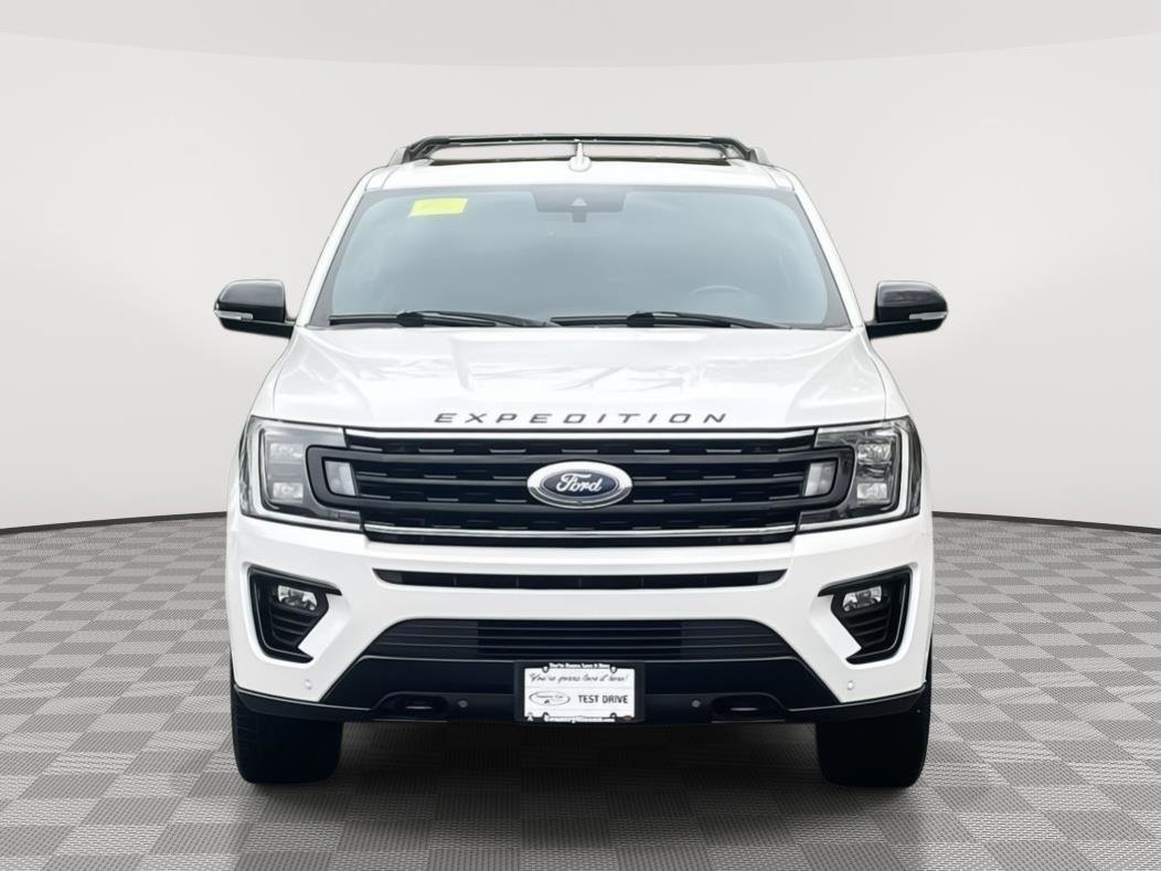 Used 2019 Ford Expedition Limited w/ Equipment Group 303A AWD/4WD image 2