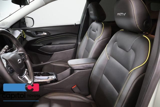 Used 2025 Chevrolet Trax ACTIV w/ Sunroof Package FWD image 11