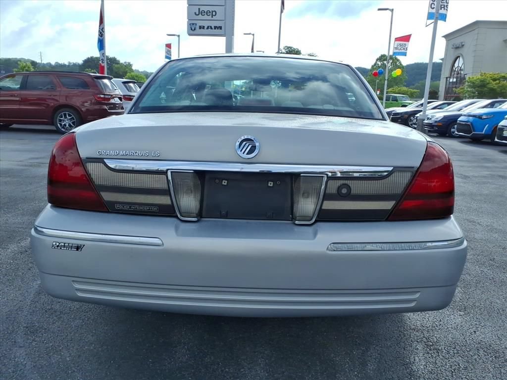 Used 2007 Mercury Grand Marquis LS RWD image 6