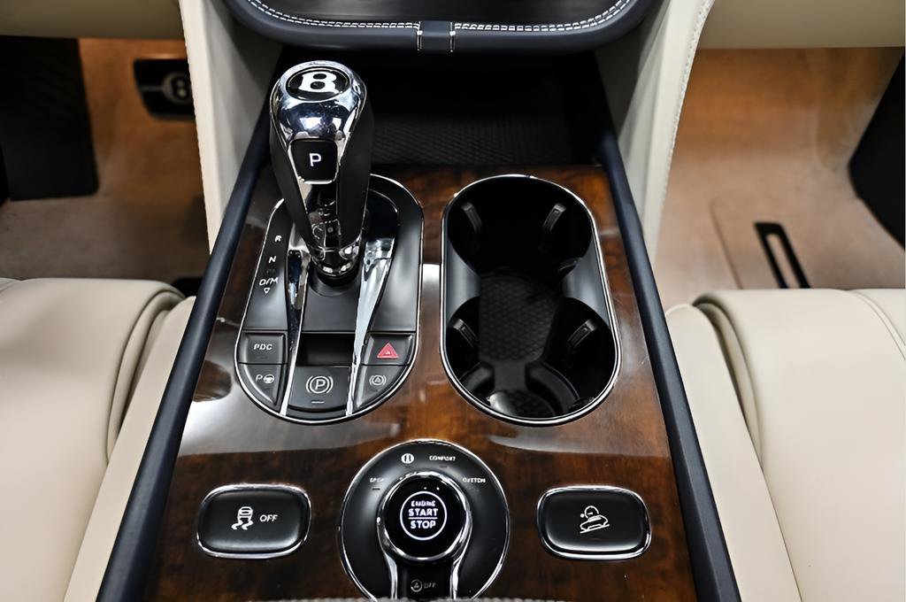 Used 2018 Bentley Bentayga image 20