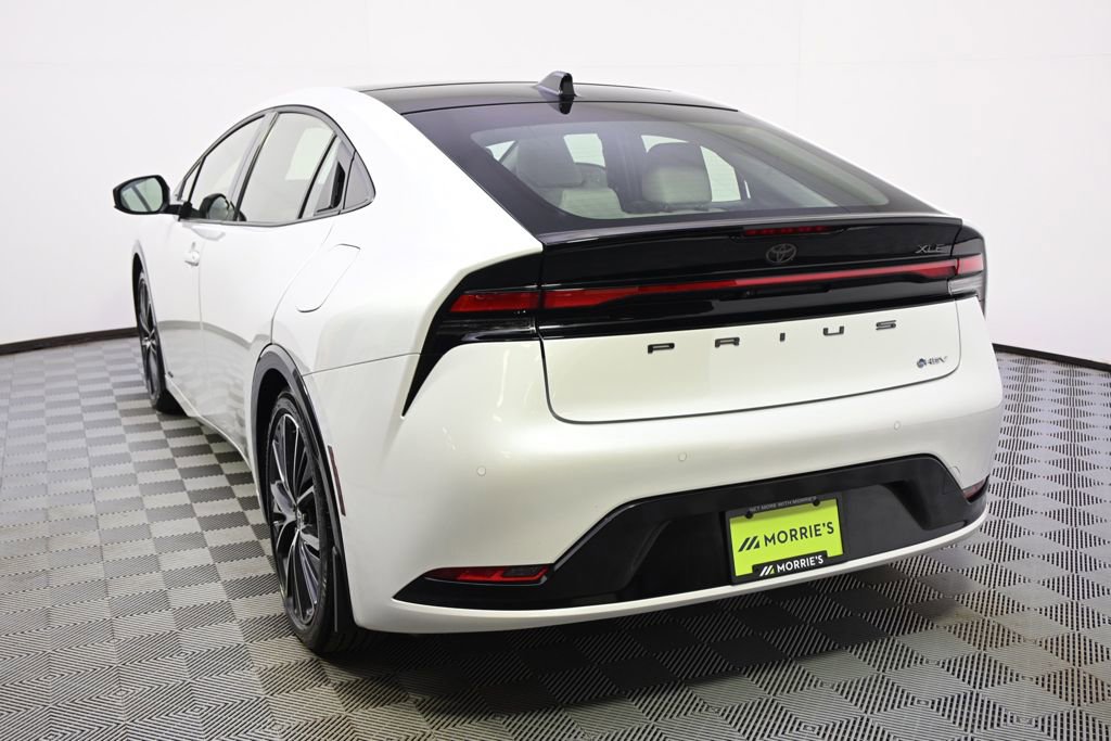 Used 2024 Toyota Prius XLE image 4