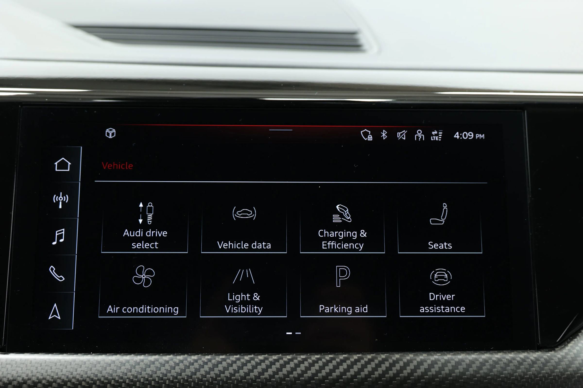 Used 2022 Audi RS e-tron GT w/ Carbon Performance Package image 37