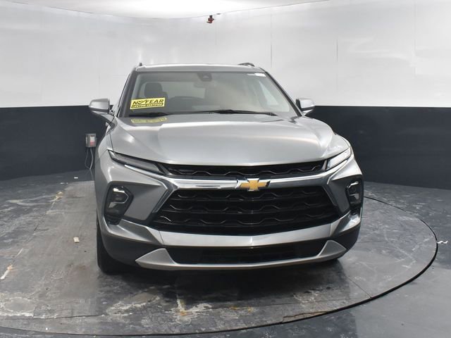 Used 2024 Chevrolet Blazer LT image 2