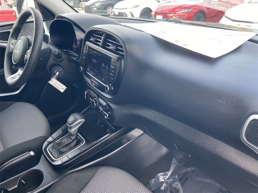 Used 2024 Kia Soul LX w/ Option Group 015 image 15