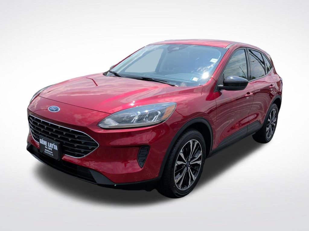 Certified 2022 Ford Escape SE w/ SE Sport Appearance Package AWD/4WD image 3