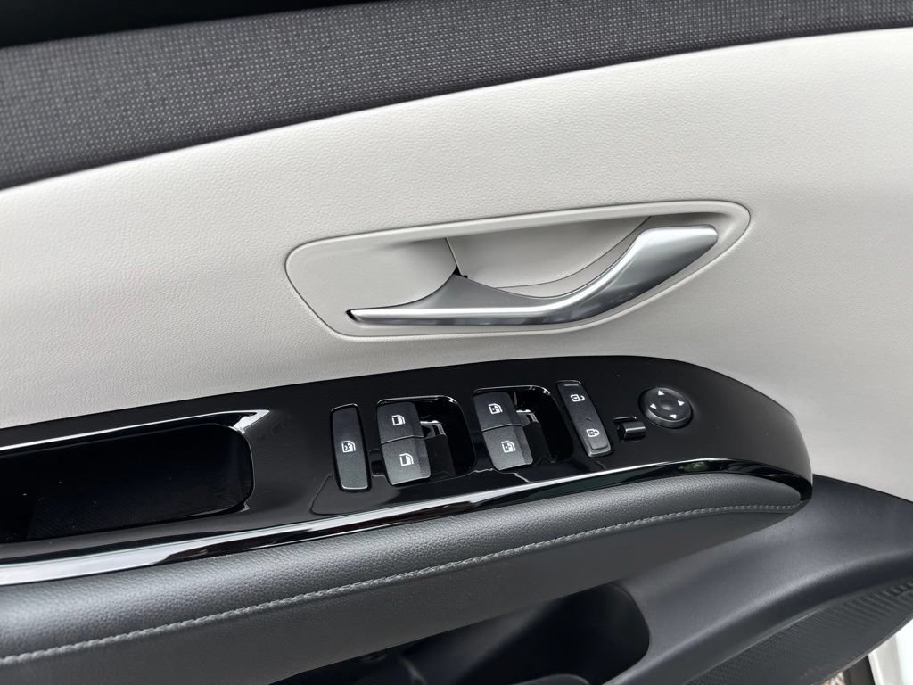 Certified 2024 Hyundai Tucson Limited AWD/4WD image 13