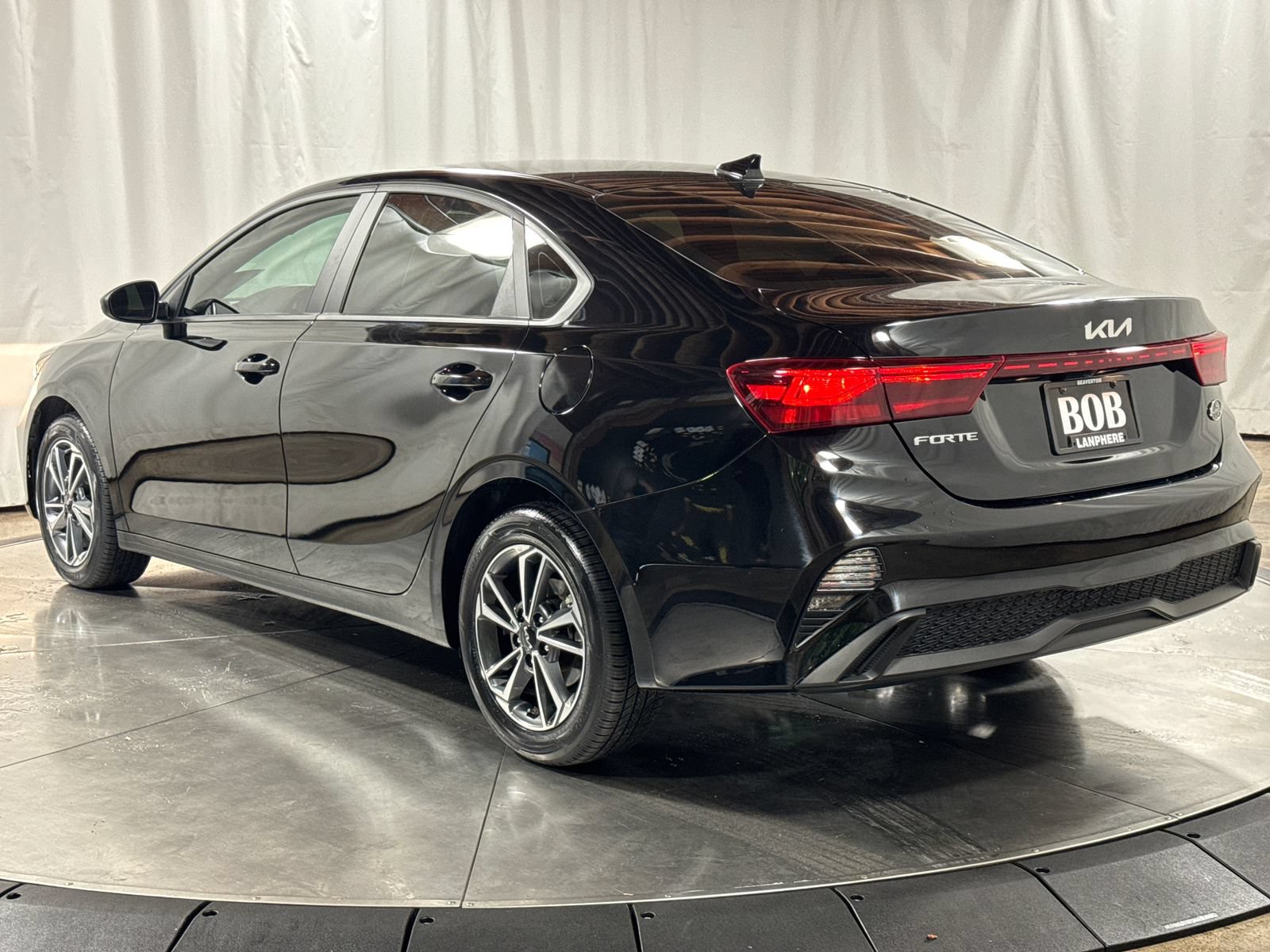 Used 2024 Kia Forte LXS FWD image 9