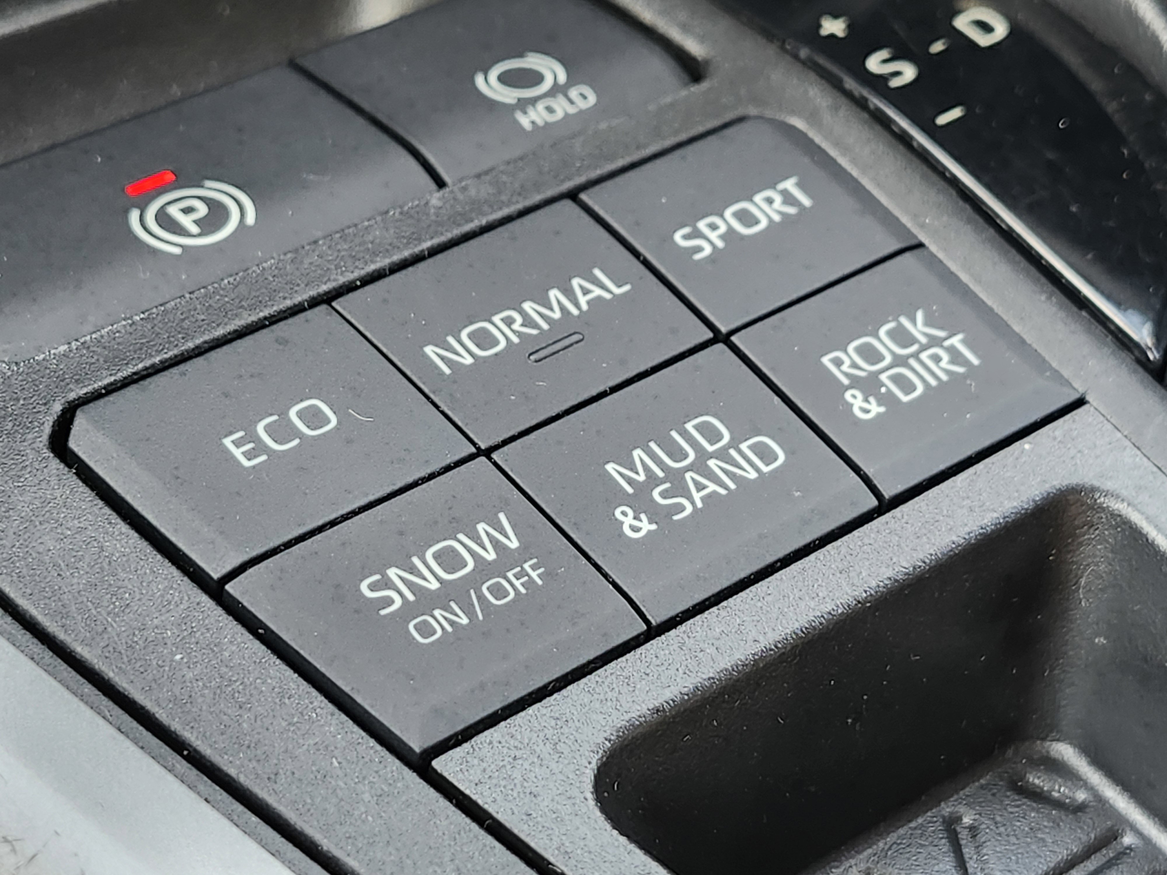 Used 2021 Toyota RAV4 XLE image 28