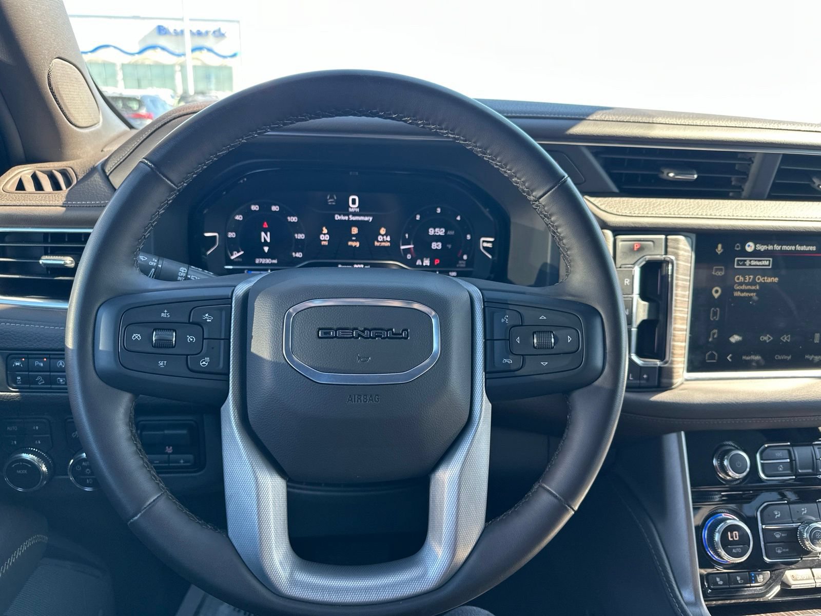 Used 2024 GMC Yukon XL Denali AWD/4WD image 57