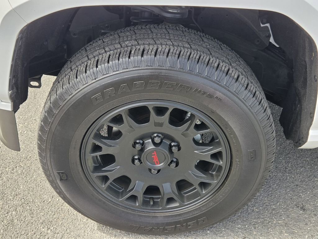 Used 2025 Toyota Tacoma SR5 image 15