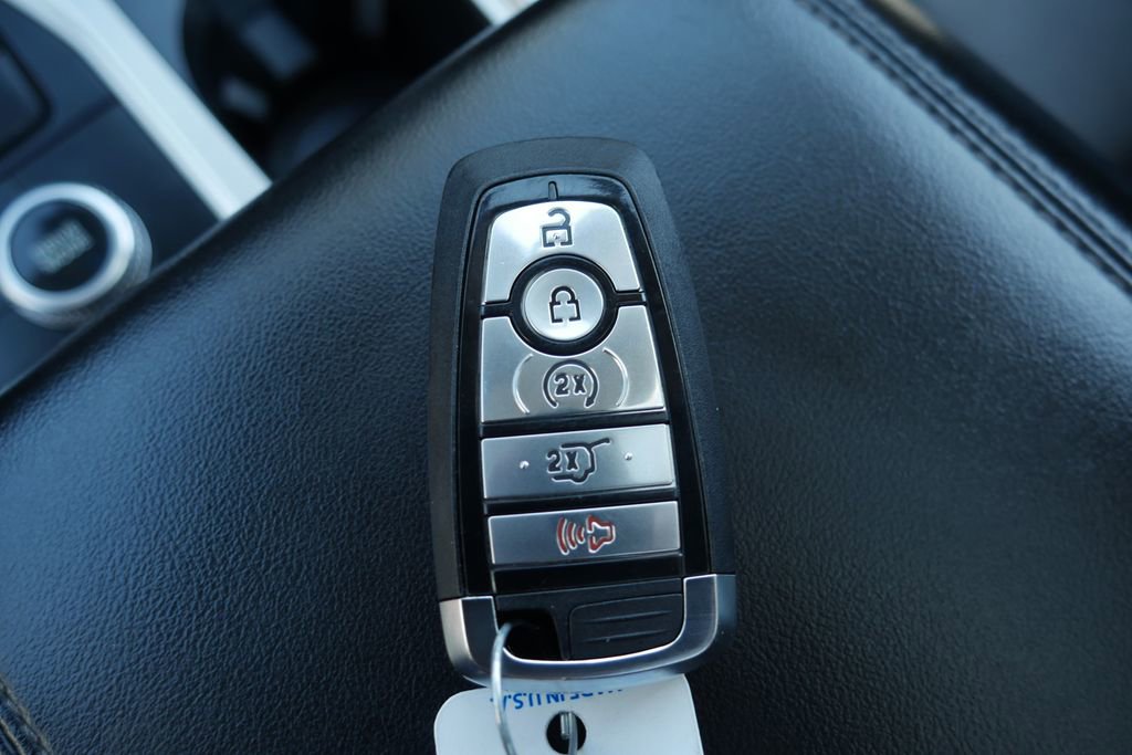 Used 2021 Ford Explorer XLT w/ Equipment Group 202A AWD/4WD image 21