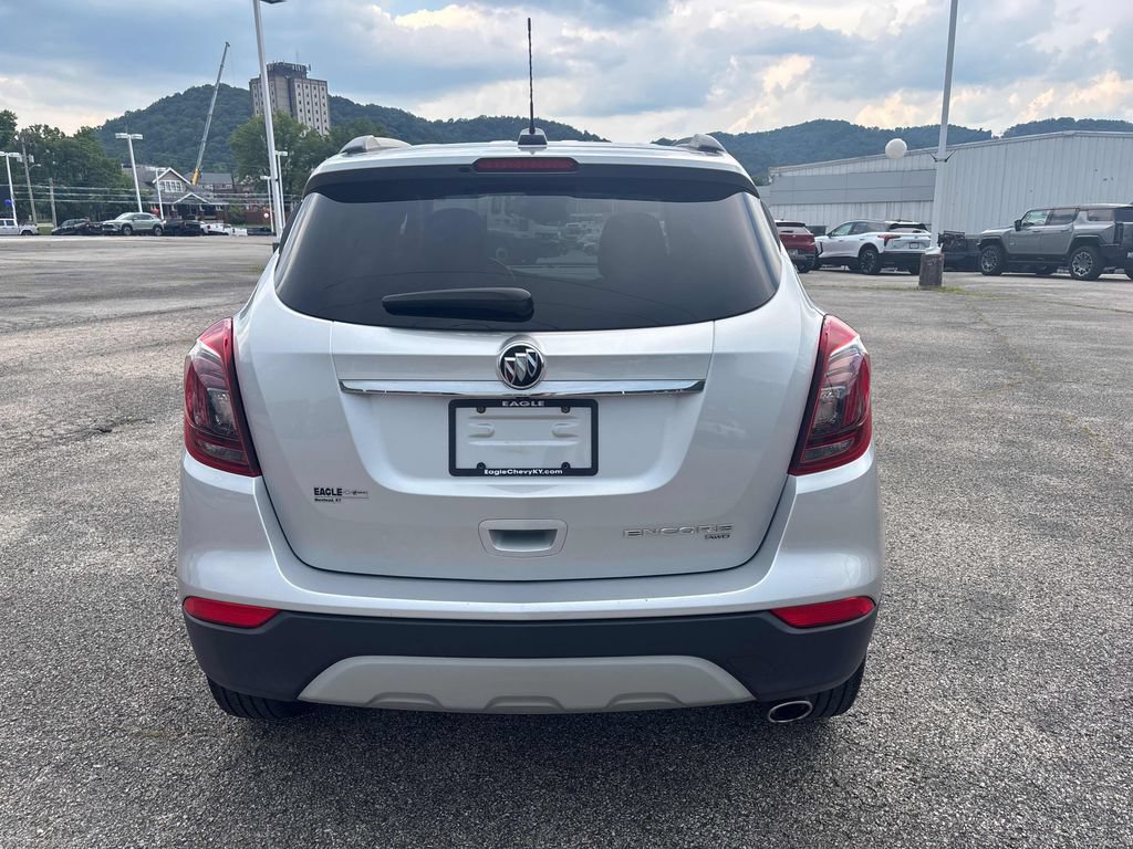 Used 2021 Buick Encore Preferred AWD/4WD image 4