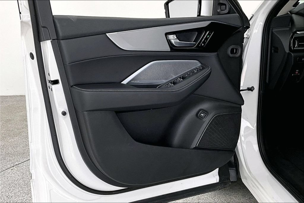 Certified 2026 Acura MDX w/ Technology Package FWD image 22