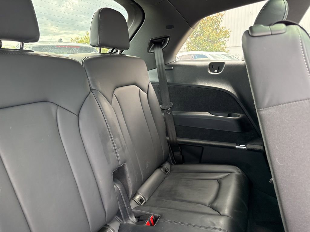 Used 2025 Audi Q7 3.0T Prestige w/ Prestige Package image 23