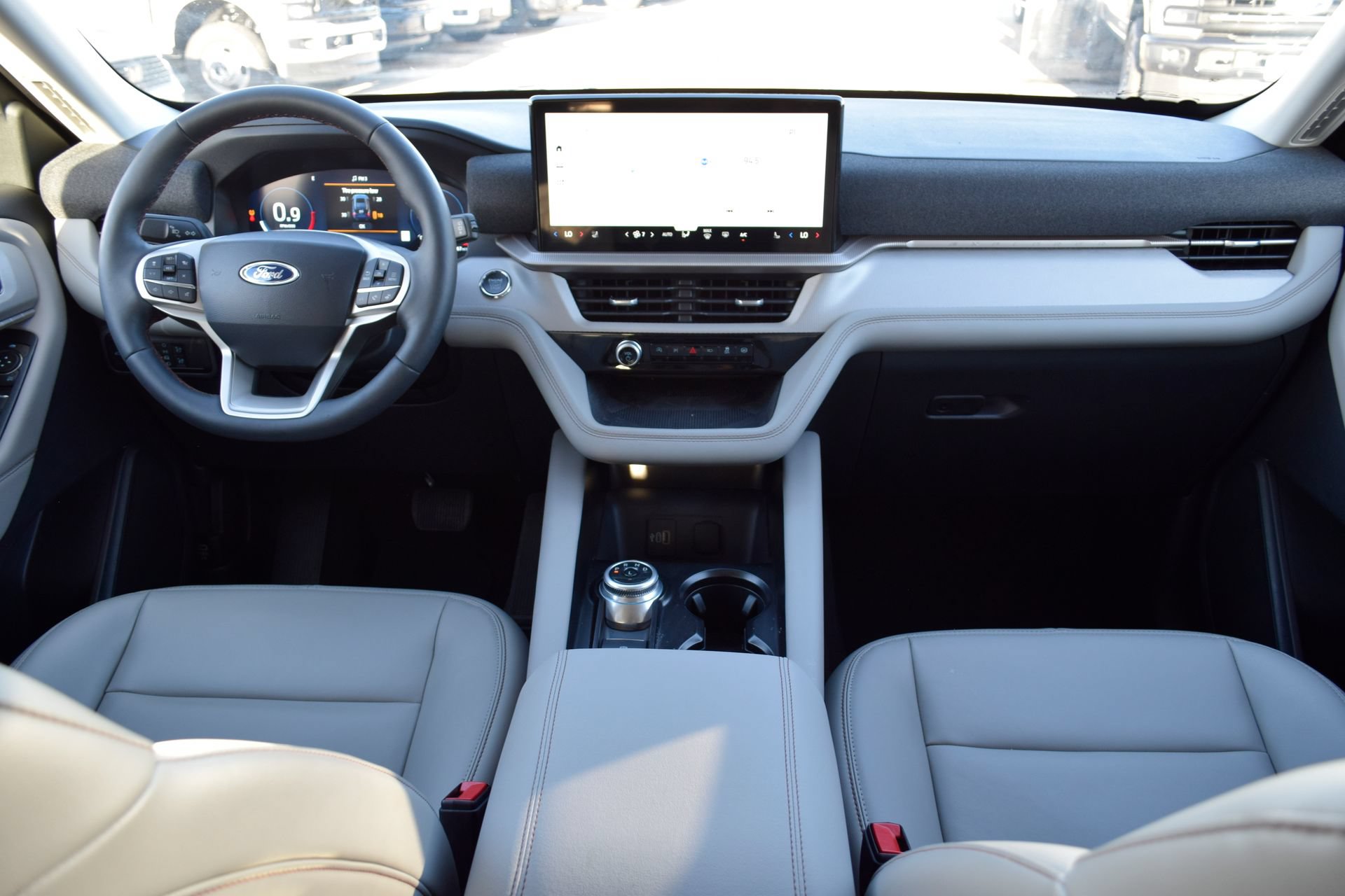 New 2026 Ford Explorer Active w/ Active Comfort Package RWD image 5