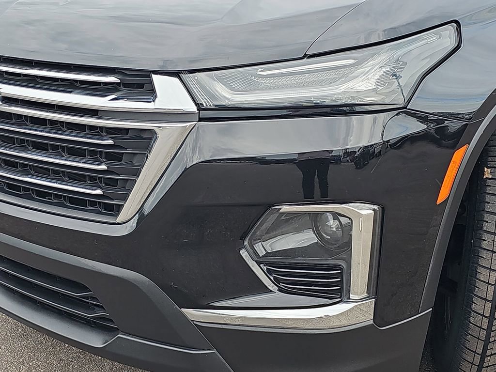 Used 2023 Chevrolet Traverse LT FWD image 36