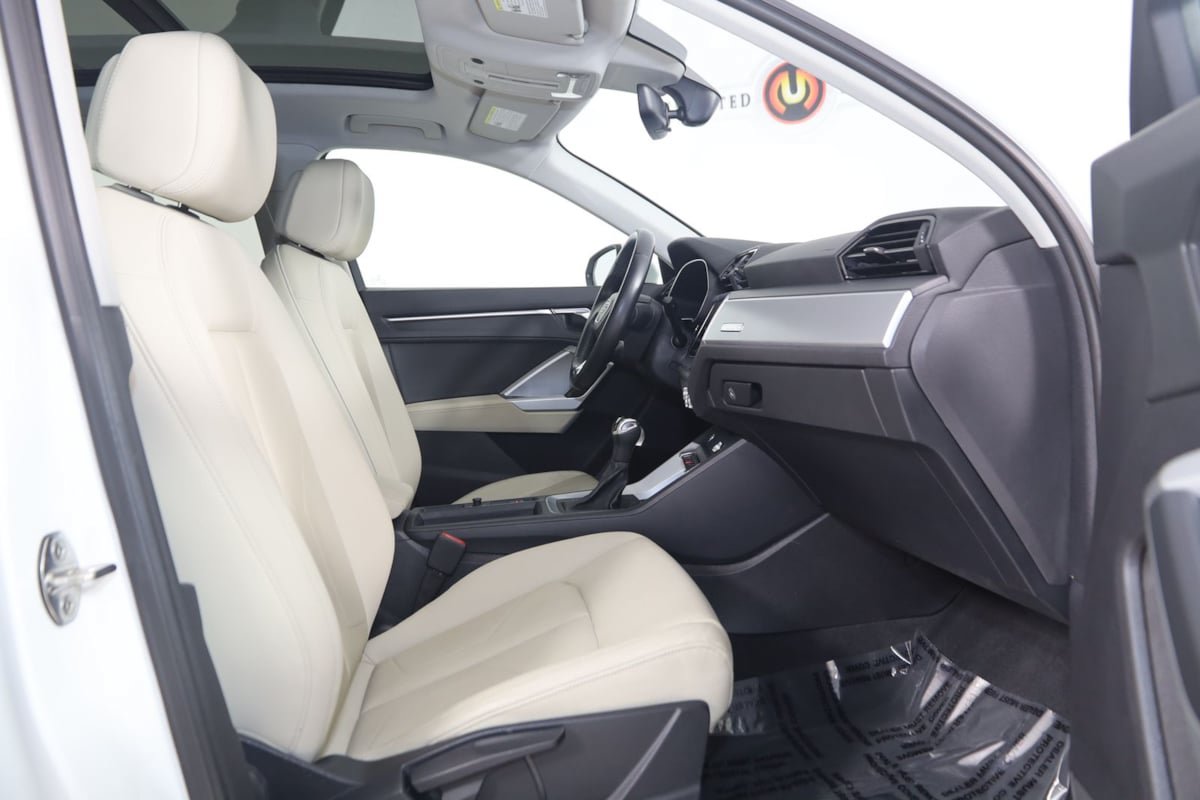 Used 2019 Audi Q3 2.0T Premium w/ Convenience Package AWD/4WD image 13