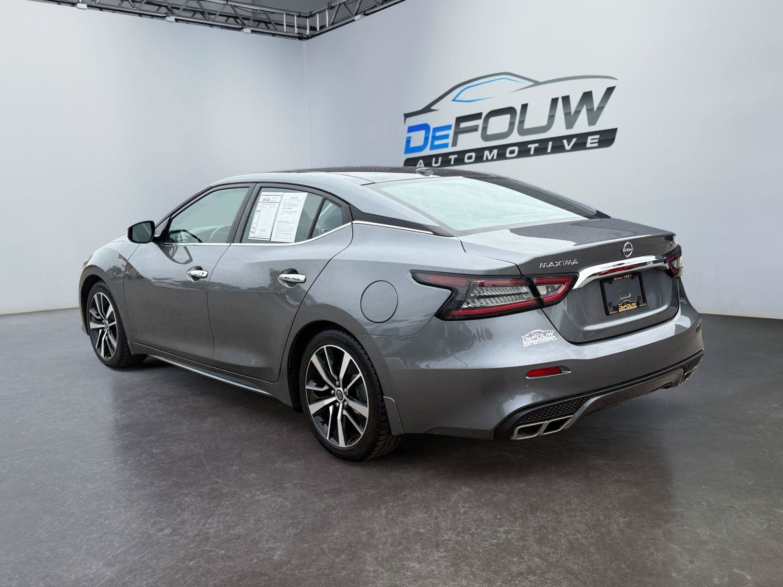 Used 2023 Nissan Maxima SL FWD image 5