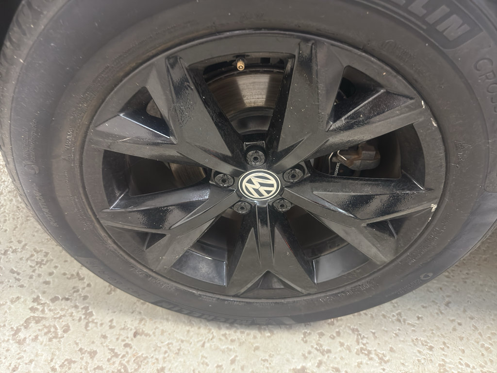 Used 2018 Volkswagen Atlas SEL AWD/4WD image 36