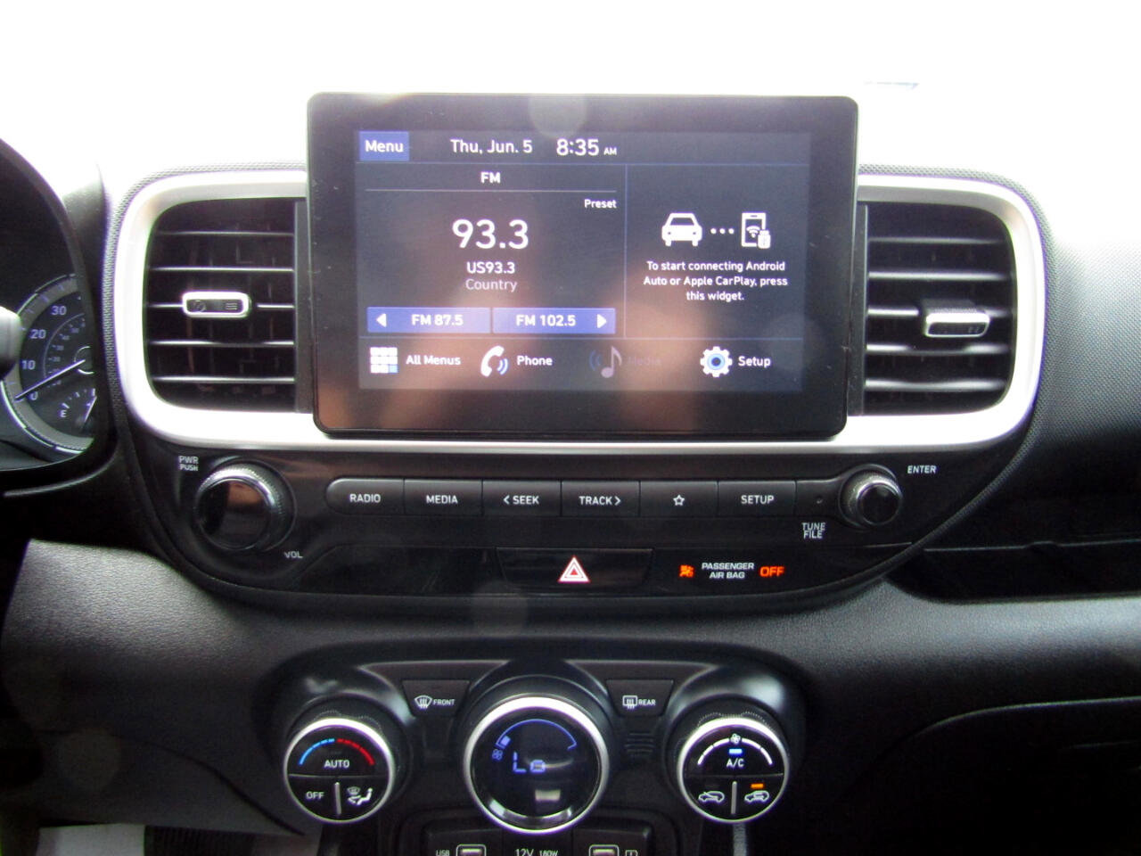 Used 2022 Hyundai Venue SEL image 13