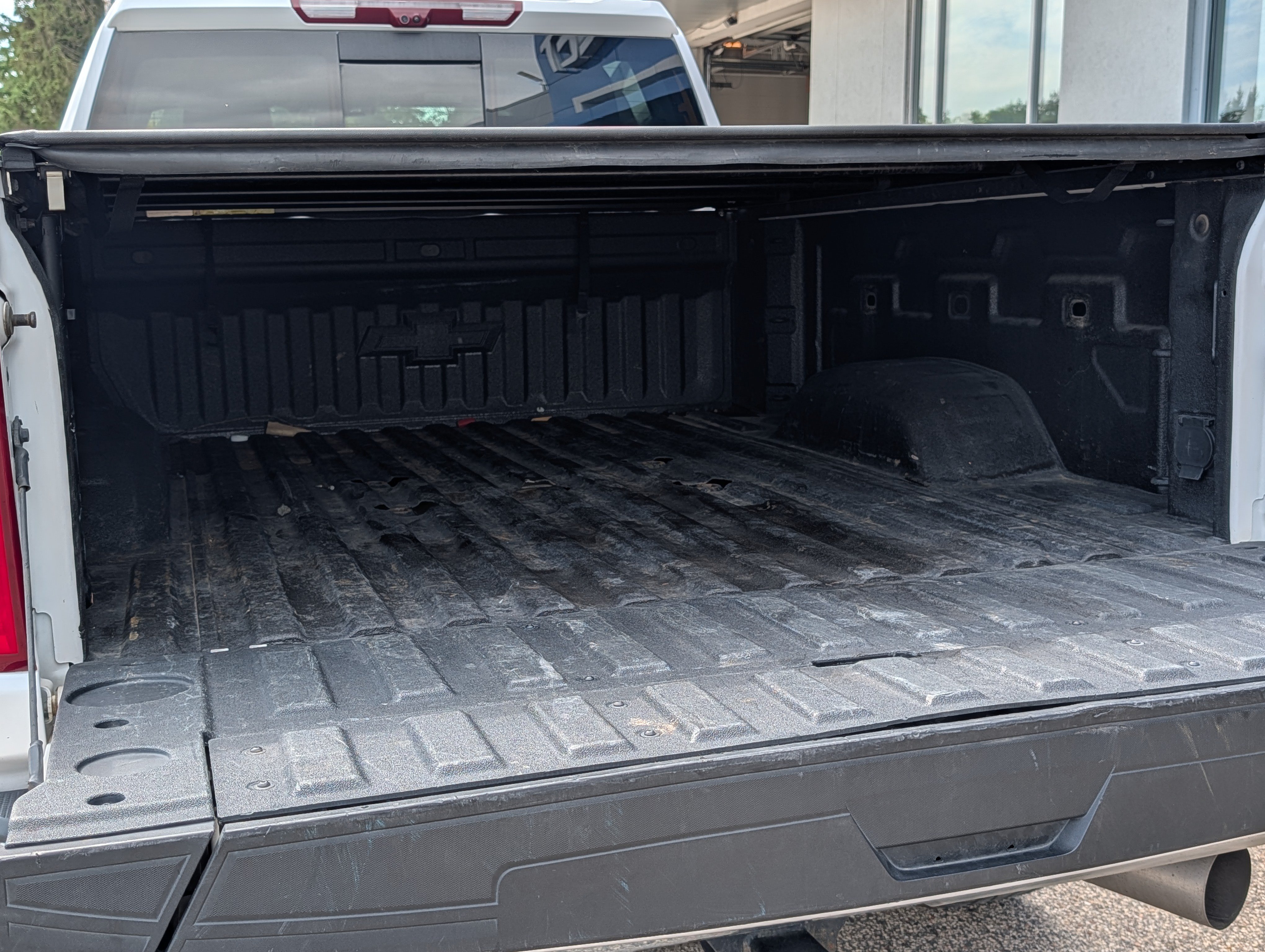 Certified 2022 Chevrolet Silverado 3500 LTZ w/ LTZ Premium Package AWD/4WD image 10