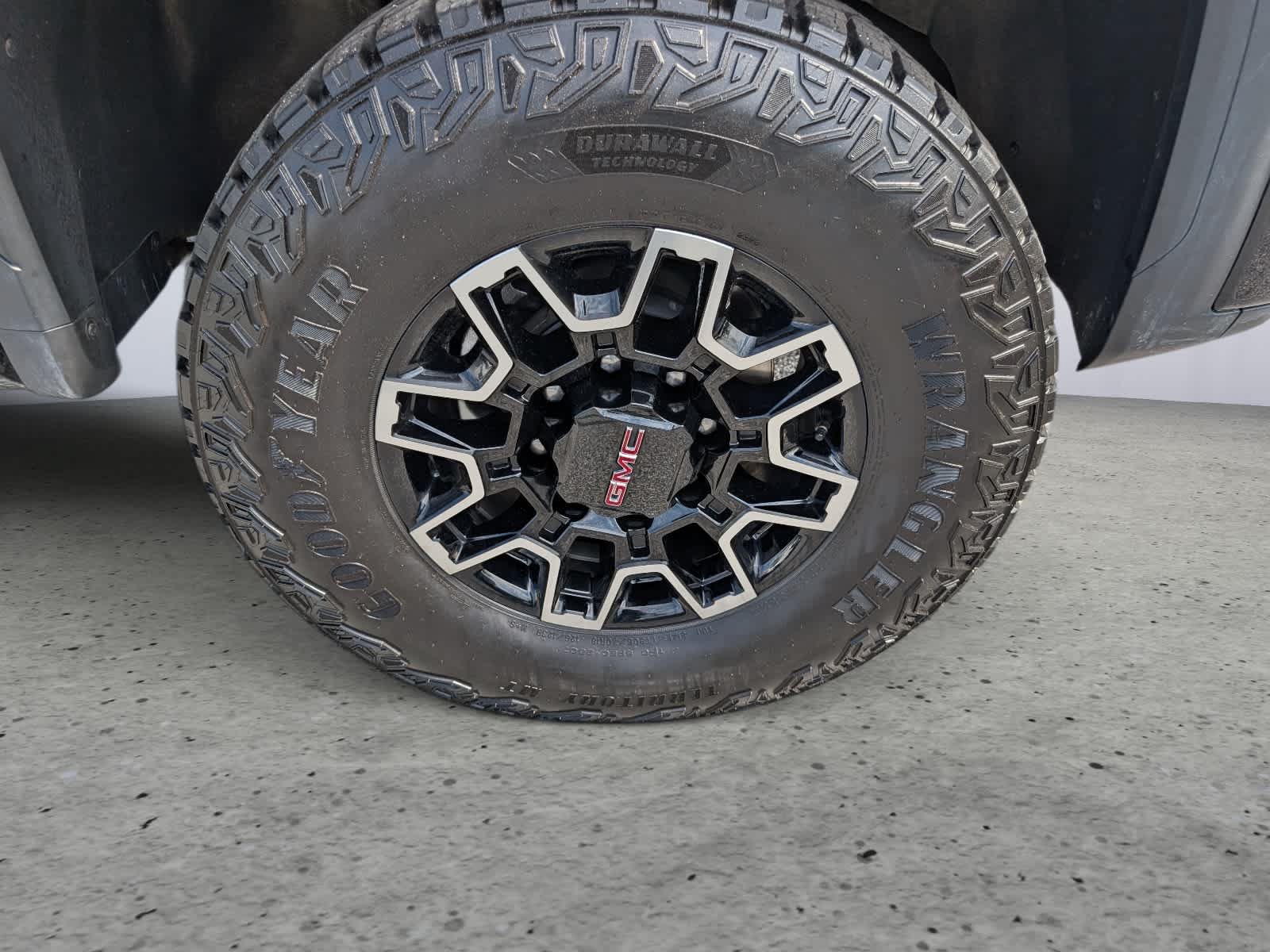 Certified 2025 GMC Sierra 2500 AT4X AWD/4WD image 8