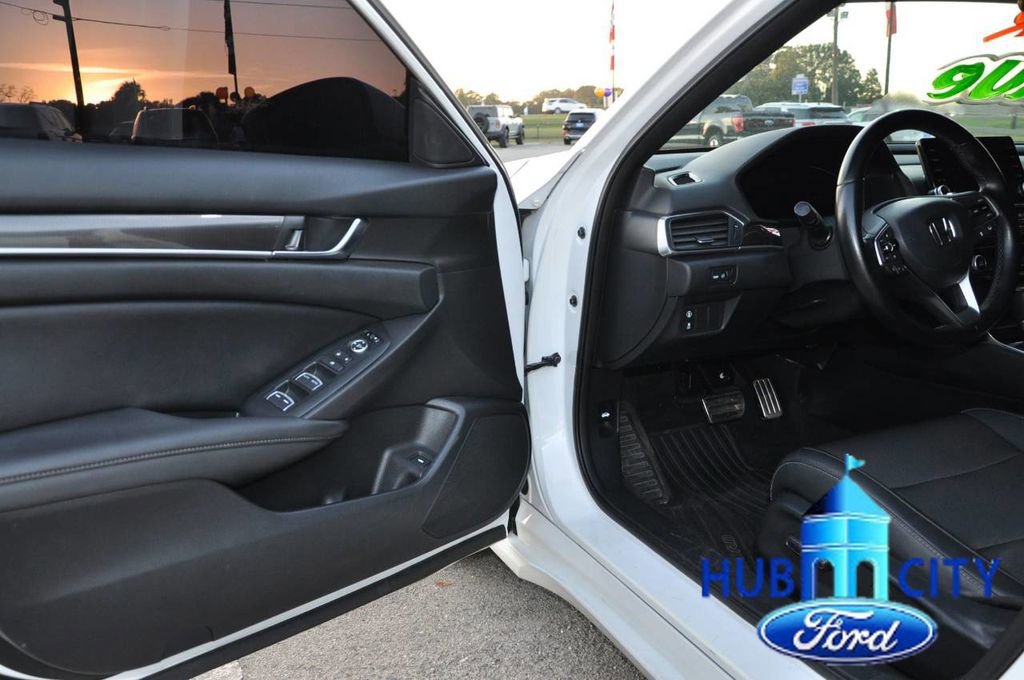 Used 2020 Honda Accord Sport image 11