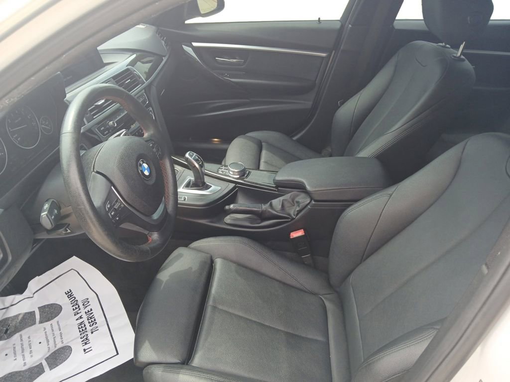 Used 2018 BMW 330i xDrive Sedan AWD/4WD image 15