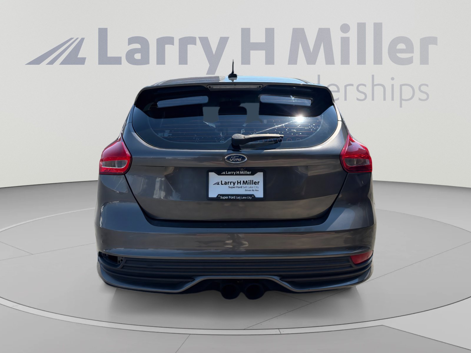 Used 2016 Ford Focus ST w/ Equipment Group 402A FWD image 4