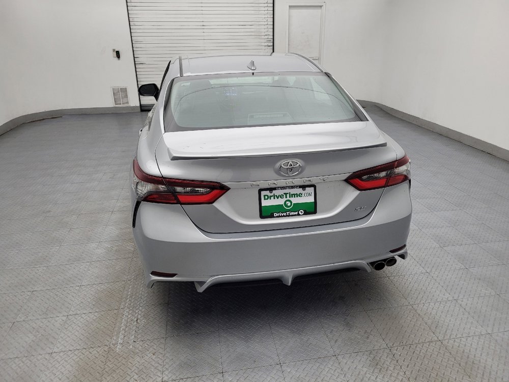Used 2022 Toyota Camry SE image 6