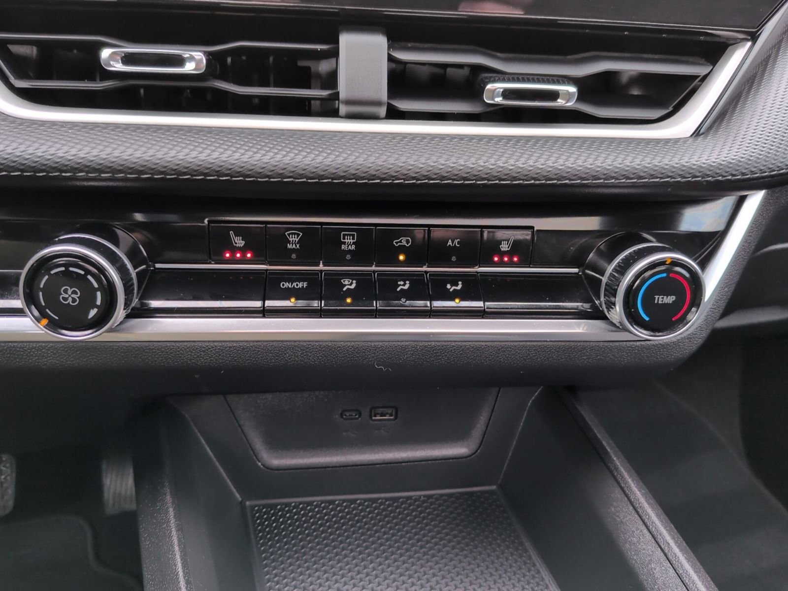 Used 2025 Chevrolet Equinox LT image 25