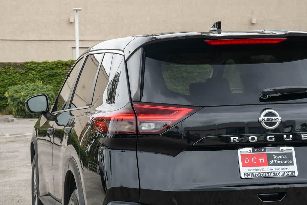Used 2021 Nissan Rogue S FWD image 6